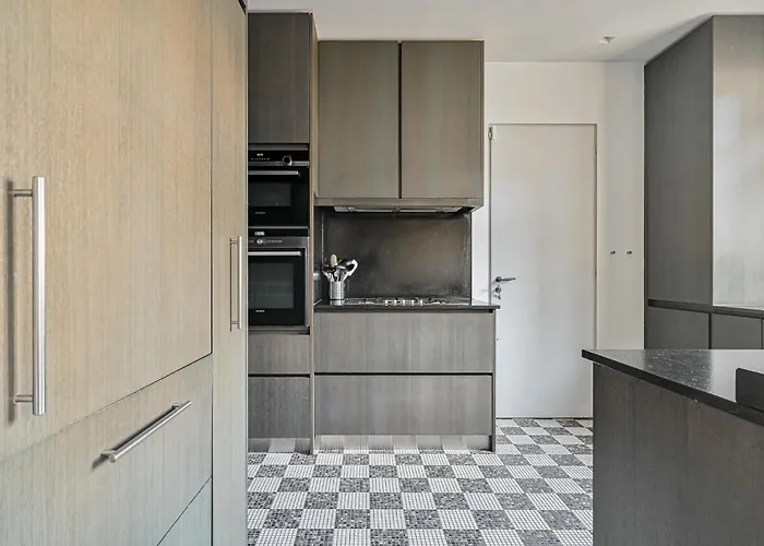 Elegant 170m2 Paris Apartment near Eiffel Tower