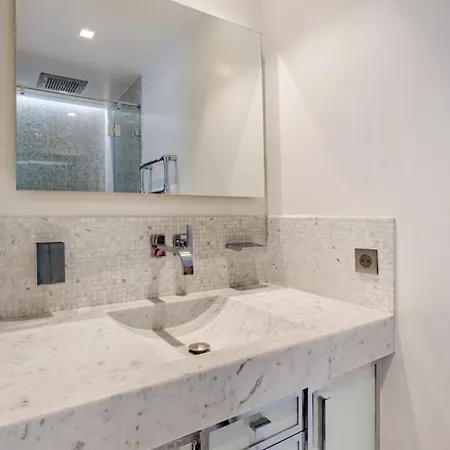 Elegant 170m2 Near Eiffel Tower פריז