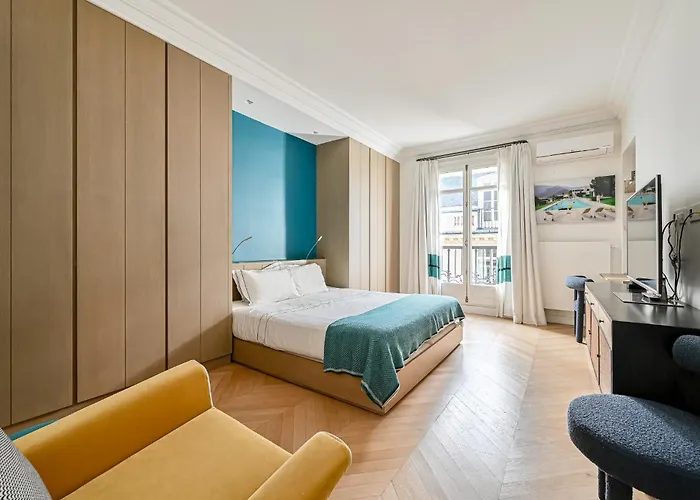Elegant 170M2 Paris Apartment Near Eiffel Tower アパート *