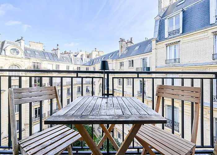 Elegant 170M2 Paris Apartment Near Eiffel Tower アパート *