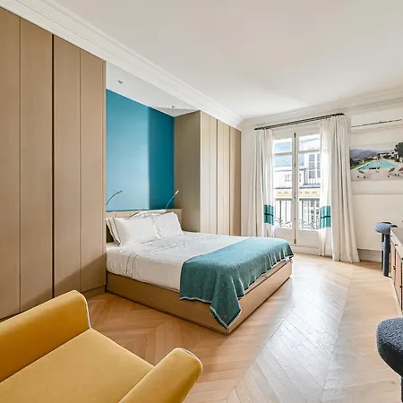 Gorgeous Eiffel Tower - Champs Elysees Apartment *